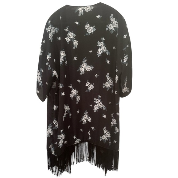 LuLaRoe Black Floral Fringe Kimono Dark Floral Layer Cover Up Sz L - Picture 2 of 7